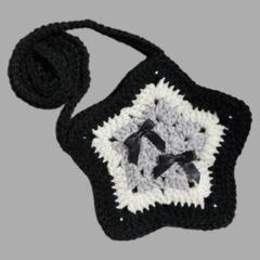 ⭐︎かぎ針編み　ハンドメイド　お星さま　ミニバッグ　ブラック⭐︎