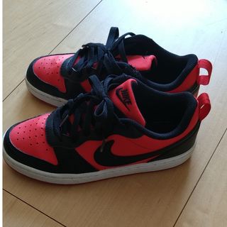 NIKE　23cm スニーカー　キッズ　ジュニア