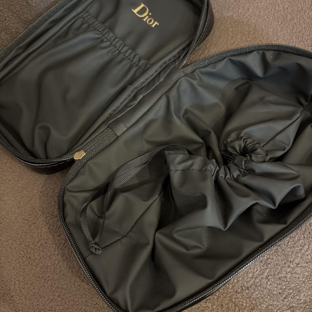 Dior - dior ポーチ 黒 ノベルティ 新品未使用の通販 by みこ's shop｜ディオールならラクマ